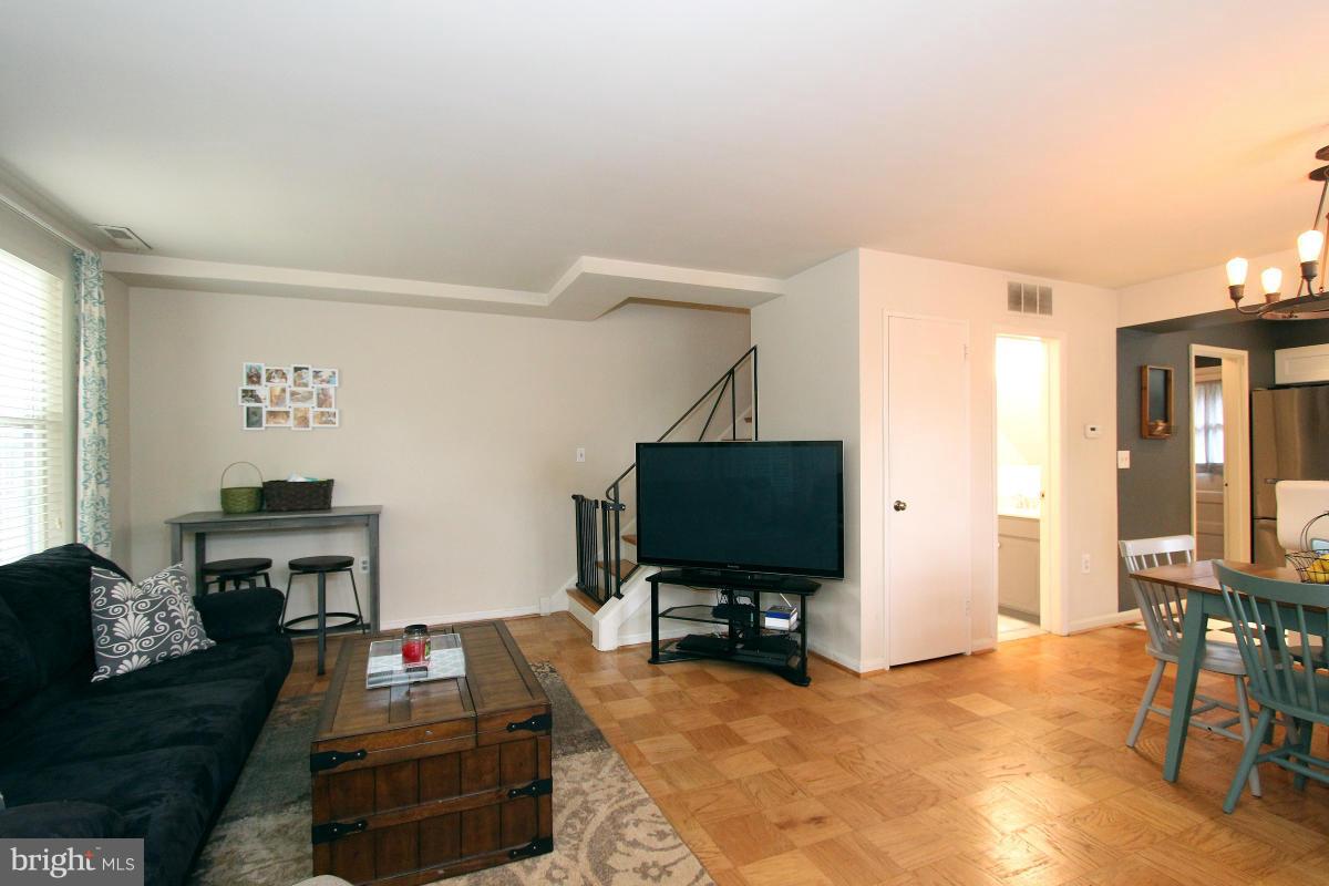 FAIRLINGTON TOWNE - Residential