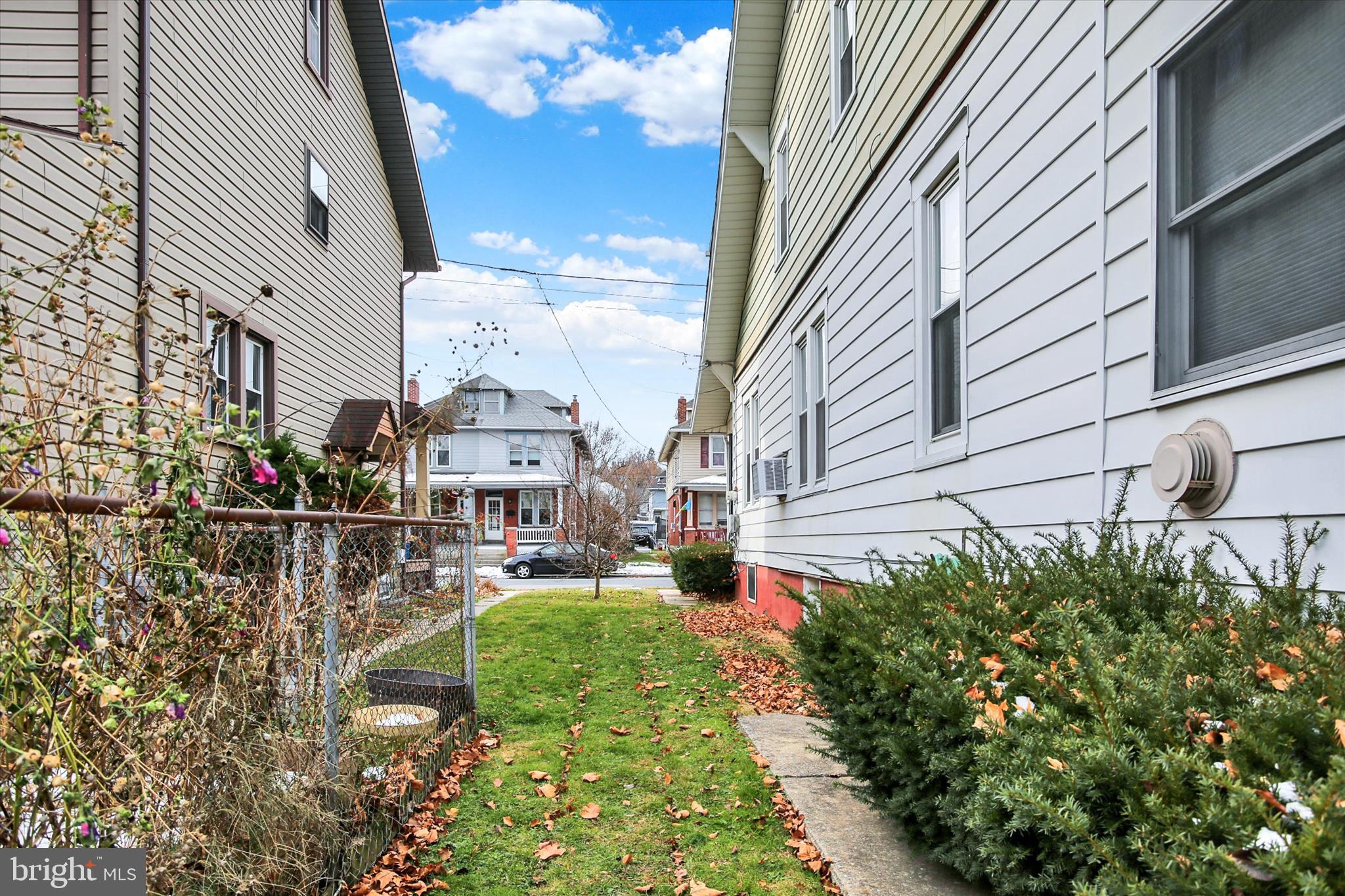 NEW CUMBERLAND BOROUGH - Residential