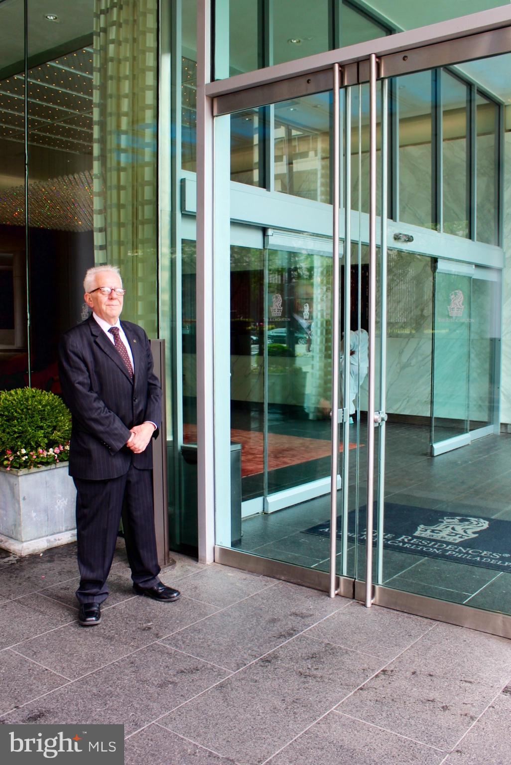 AVENUE OF THE ARTS - Residential Lease