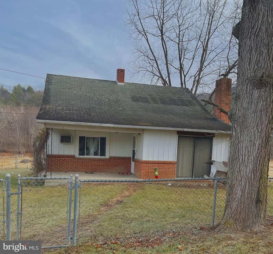 This spacious 1940's farm house is surrounded by cow pasture. Spacious eat in kitchen with attached dining and living rooms provide plenty of space for entertaining. 2 bedrooms and additional bonus space reside on the main floor and 2 additional bedrooms are found upstairs. The unfinished basement gives lots of space for storage and the fully fenced yard provides amble space for outdoor activities.