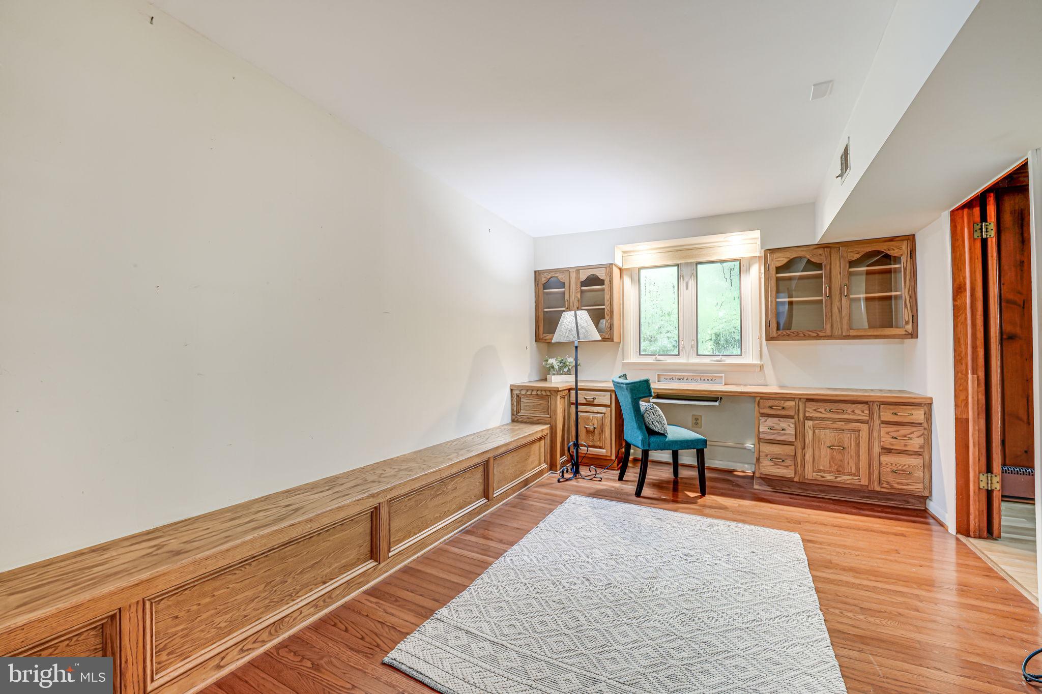 BELLEVUE FOREST - Residential