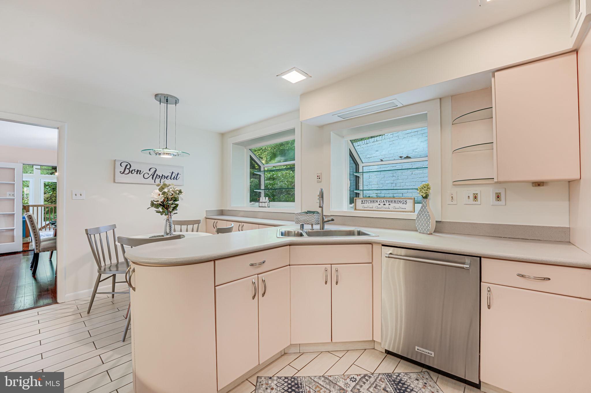 BELLEVUE FOREST - Residential