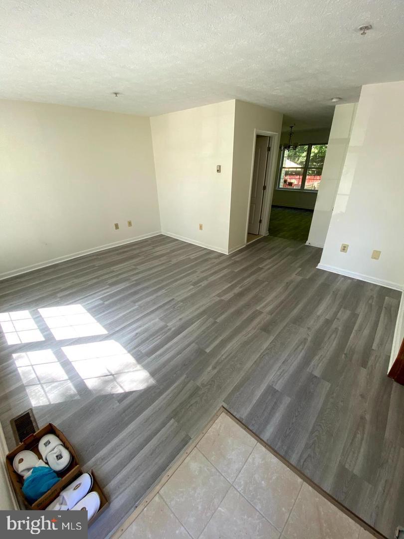 THE COURTS - Residential