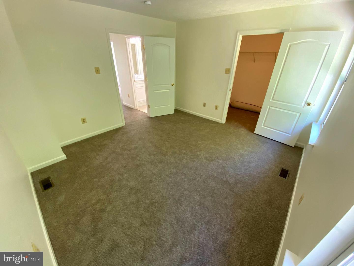 THE COURTS - Residential