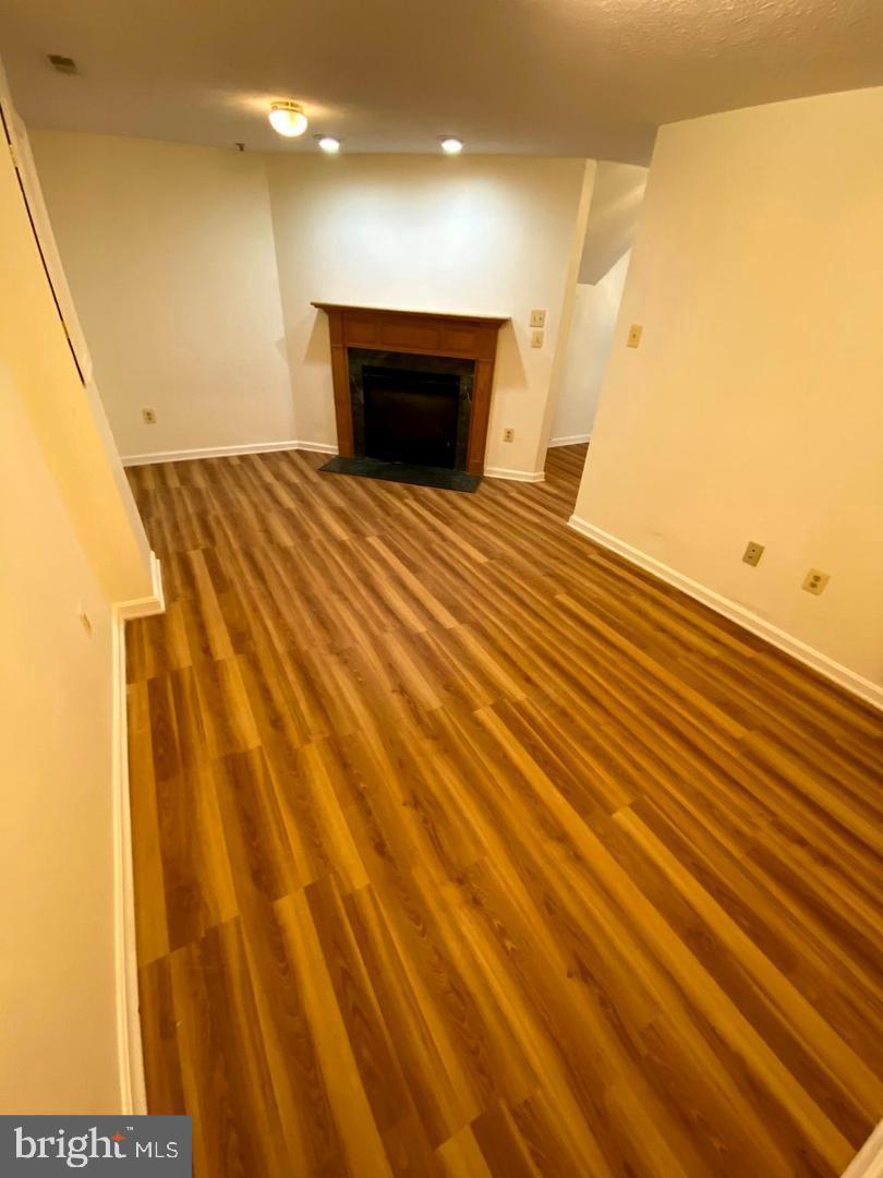 THE COURTS - Residential