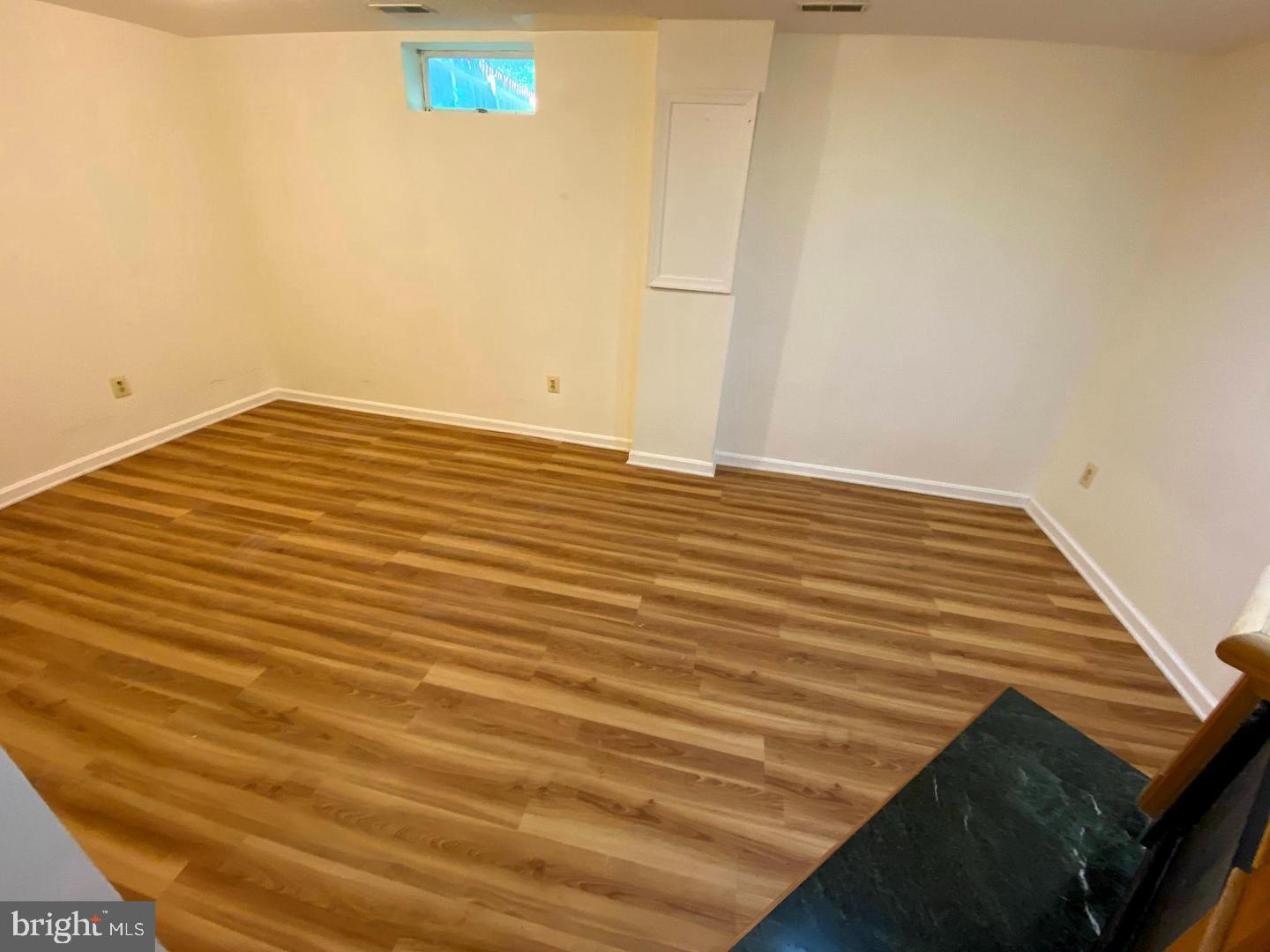 THE COURTS - Residential