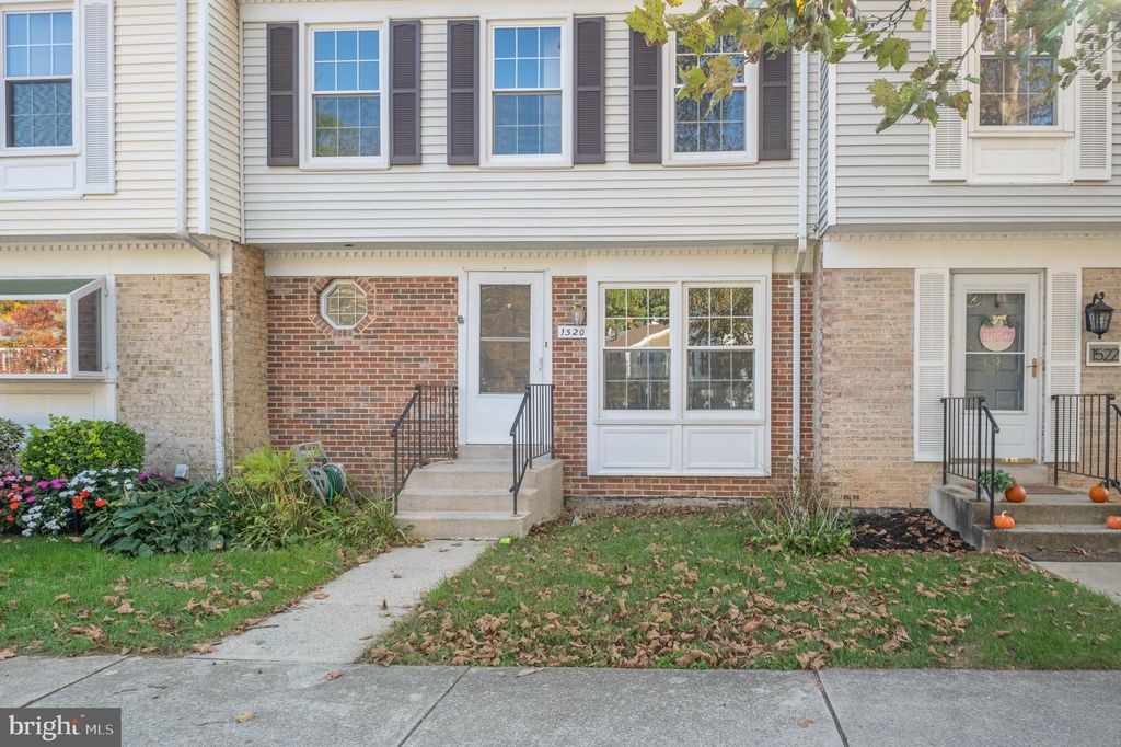 Photo of 1520 Tanyard Hill Road, GAITHERSBURG, MD 20879 (MLS # MDMC2205804)