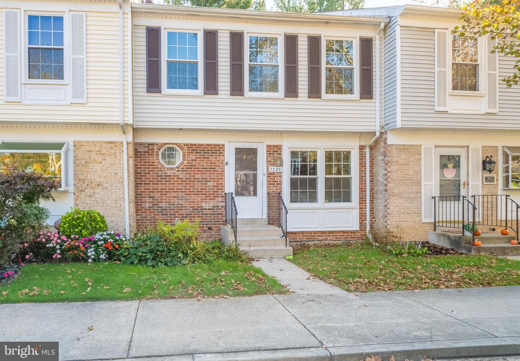 Photo of 1520 Tanyard Hill Road, GAITHERSBURG, MD 20879 (MLS # MDMC2205804)