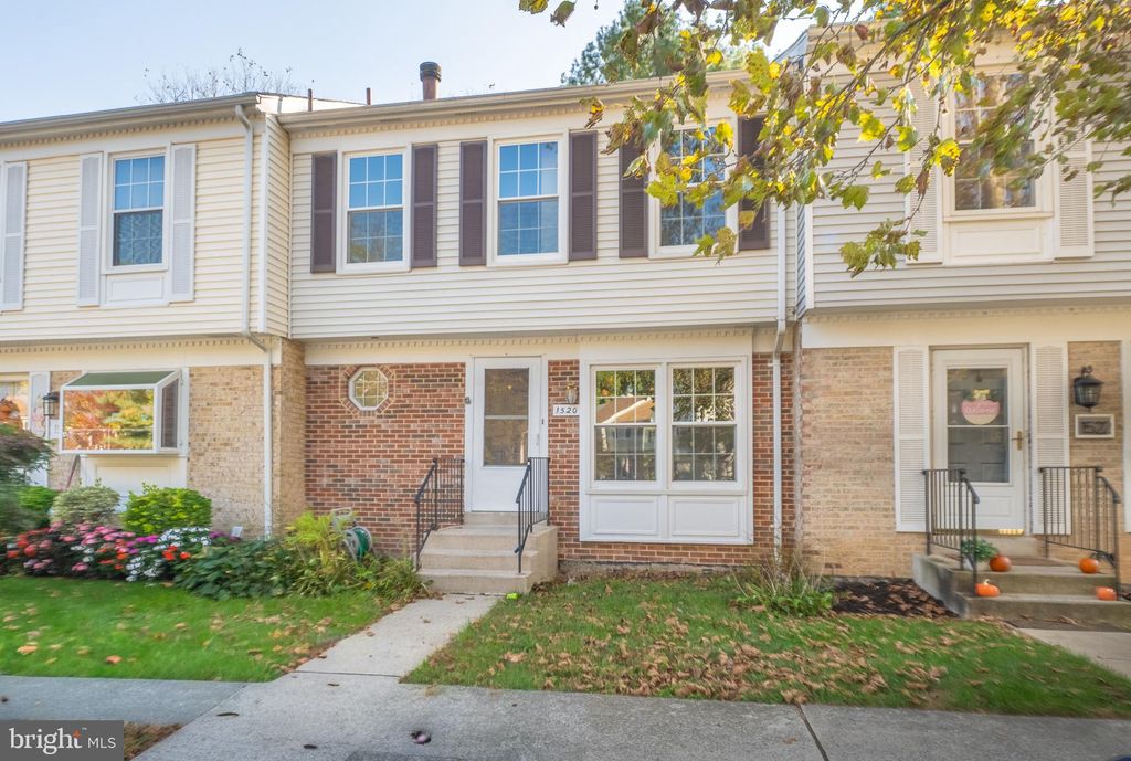 Photo of 1520 Tanyard Hill Road, GAITHERSBURG, MD 20879 (MLS # MDMC2205804)