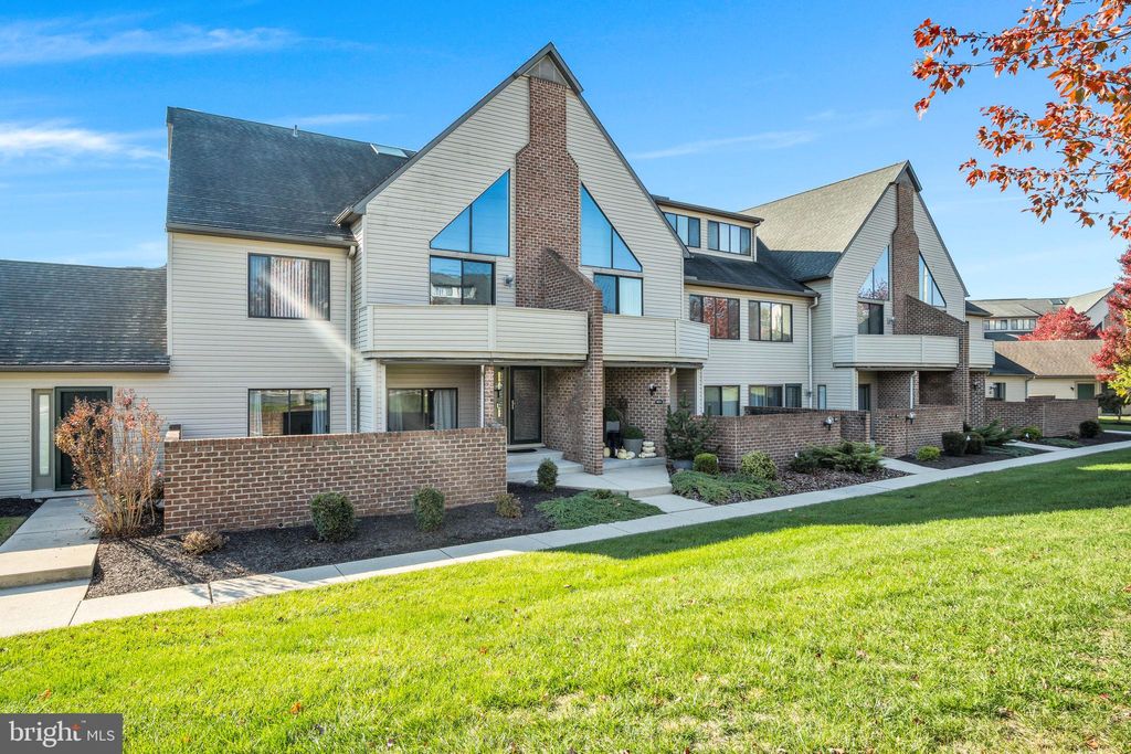 Photo of 1010 Cherrington Drive, HARRISBURG, PA 17110 (MLS # PADA2051592)