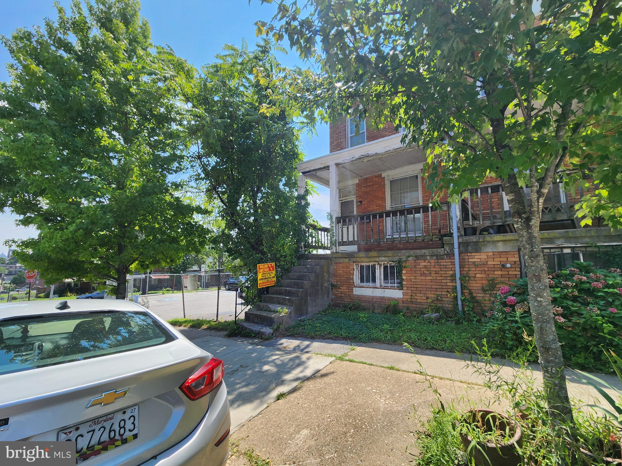 2729 RAYNER AVENUE