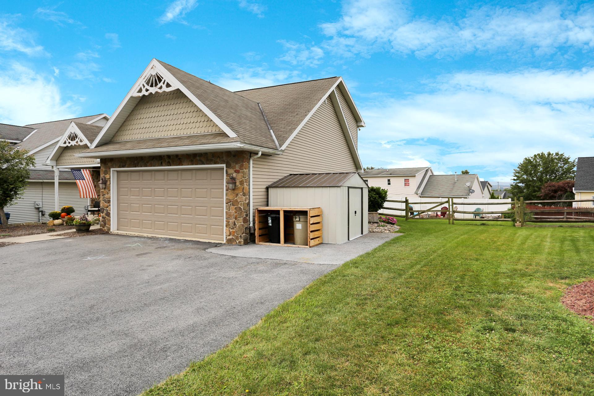 TREE TOPS - Residential