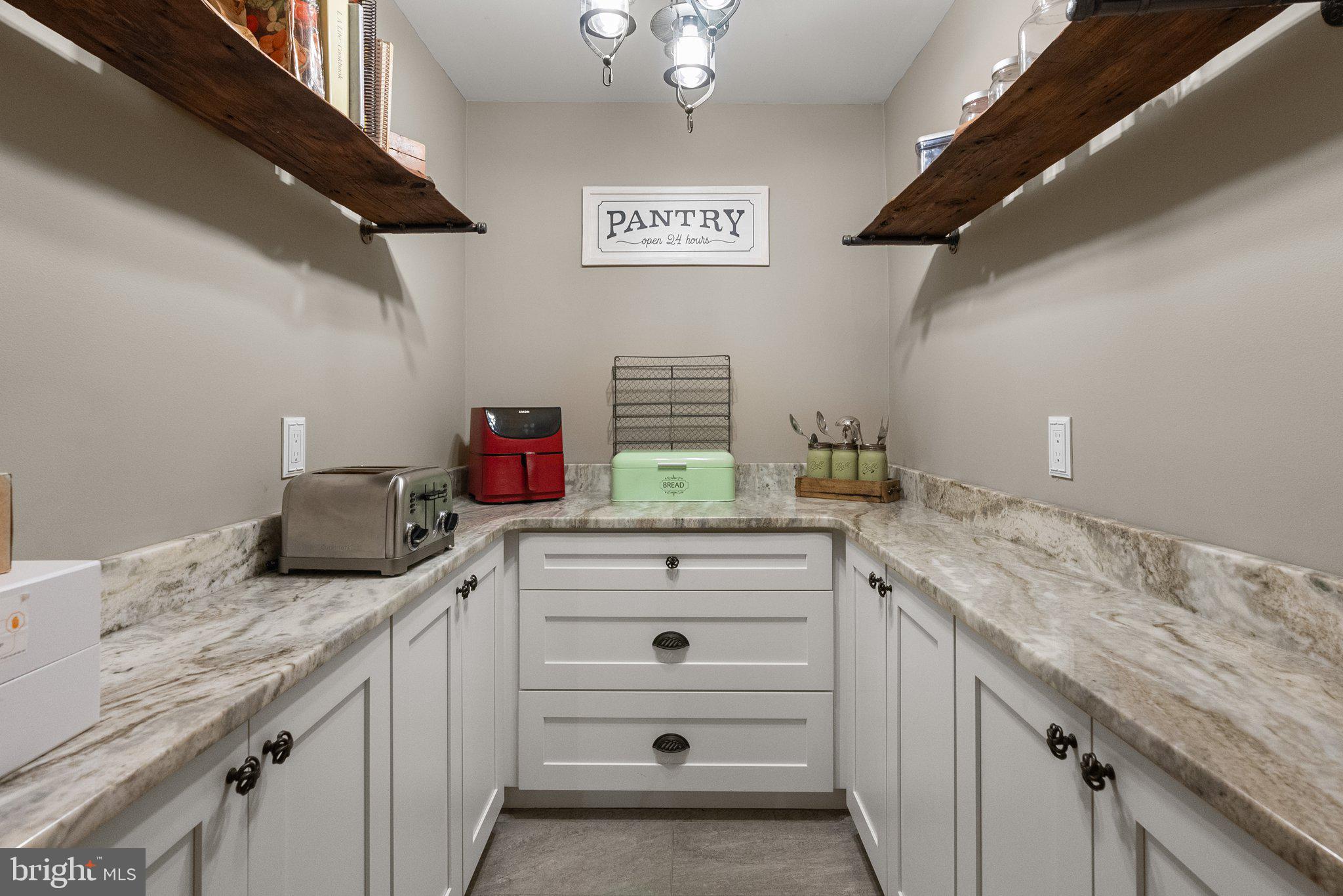 HUNTINGDON VALLEY - Residential