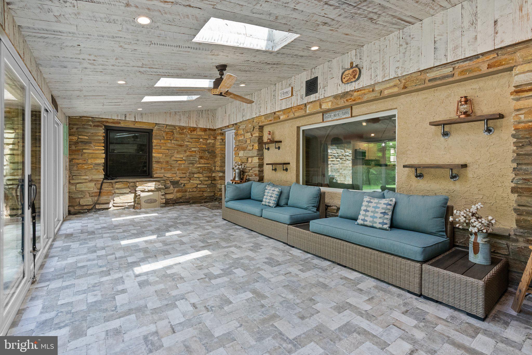 HUNTINGDON VALLEY - Residential