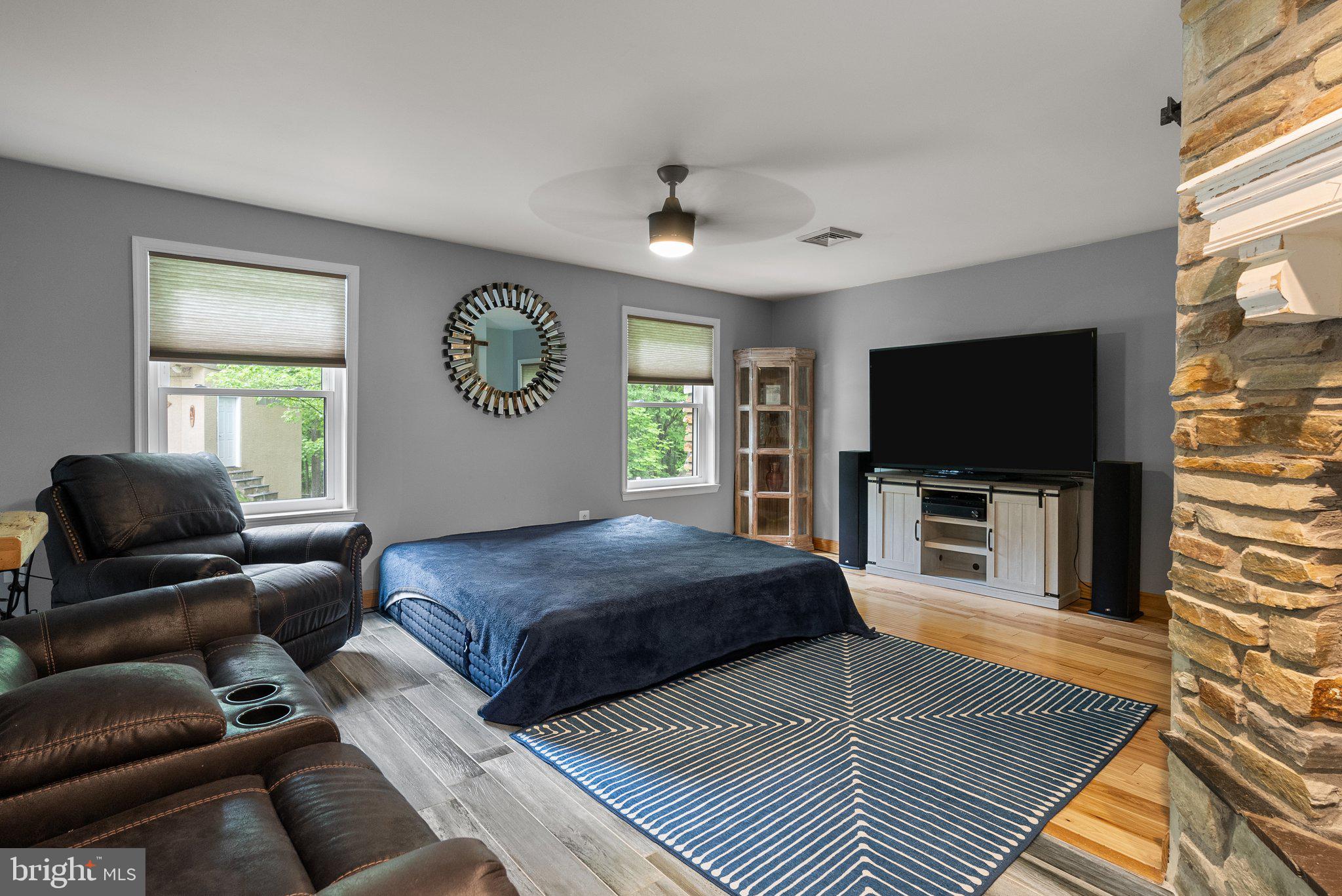 HUNTINGDON VALLEY - Residential