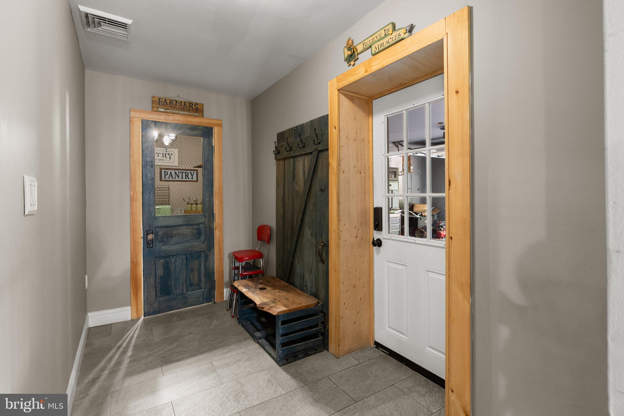 HUNTINGDON VALLEY - Residential