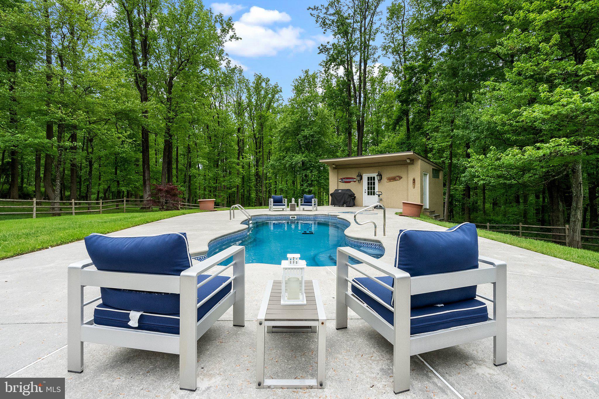 HUNTINGDON VALLEY - Residential