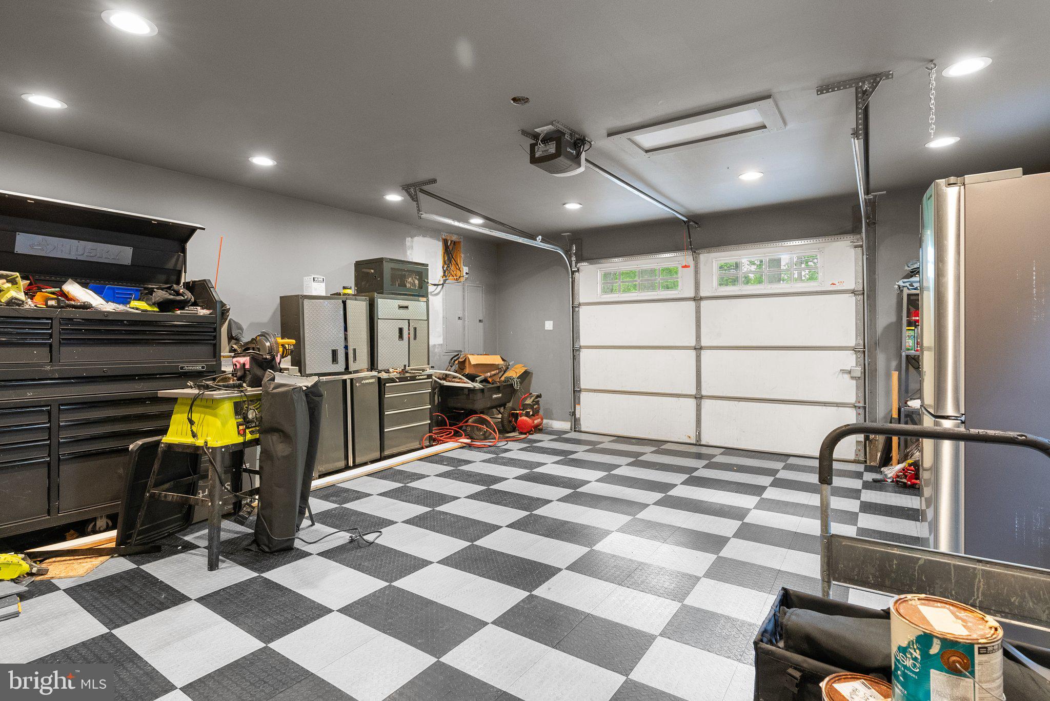 HUNTINGDON VALLEY - Residential