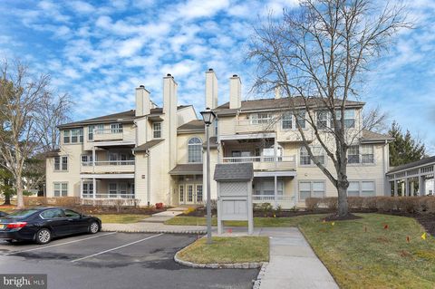 Photo of 309 Trinity Court #6, PRINCETON, NJ 08540 (MLS # NJME2071454)