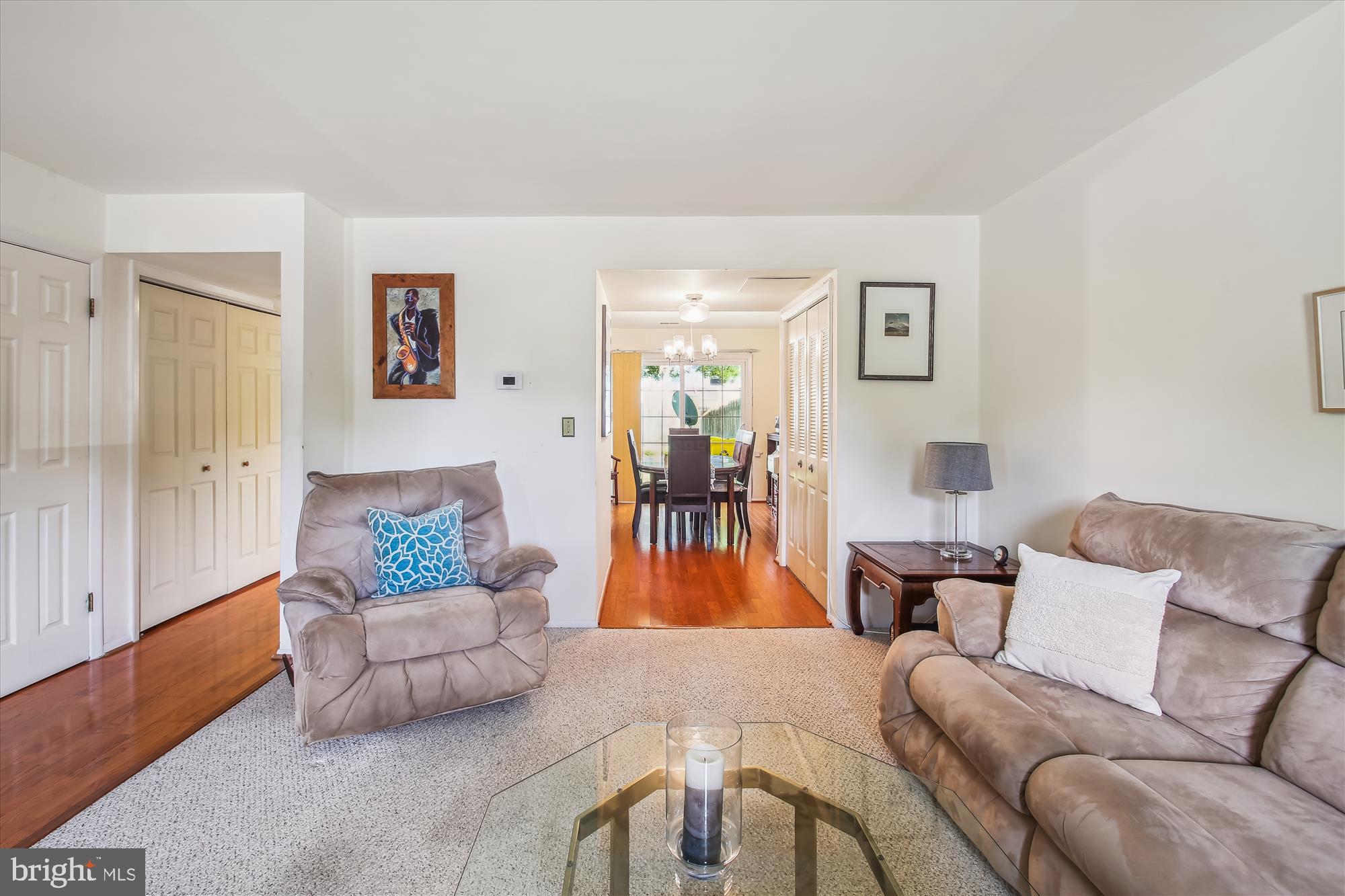 WHISPERING WOODS - Residential