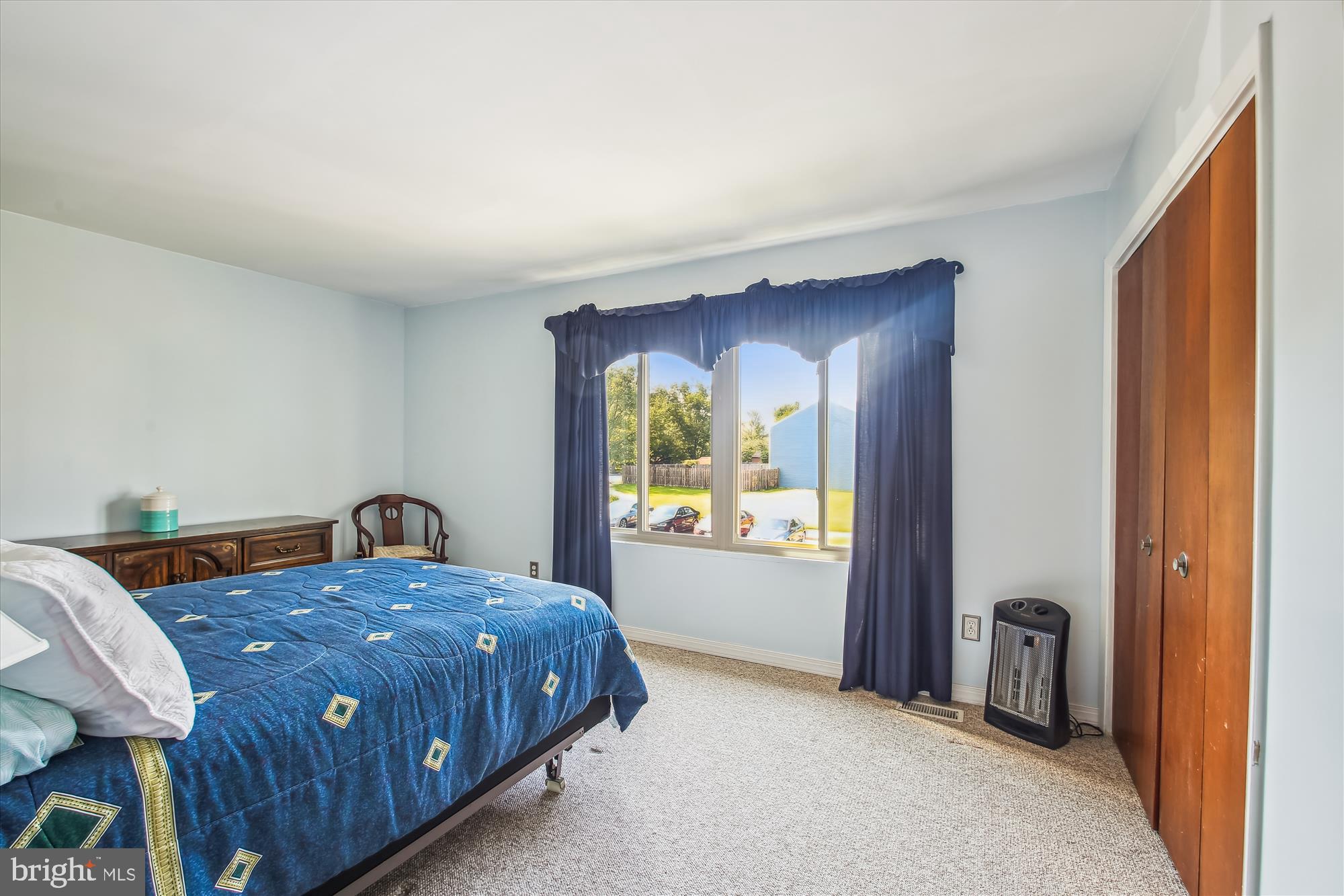WHISPERING WOODS - Residential