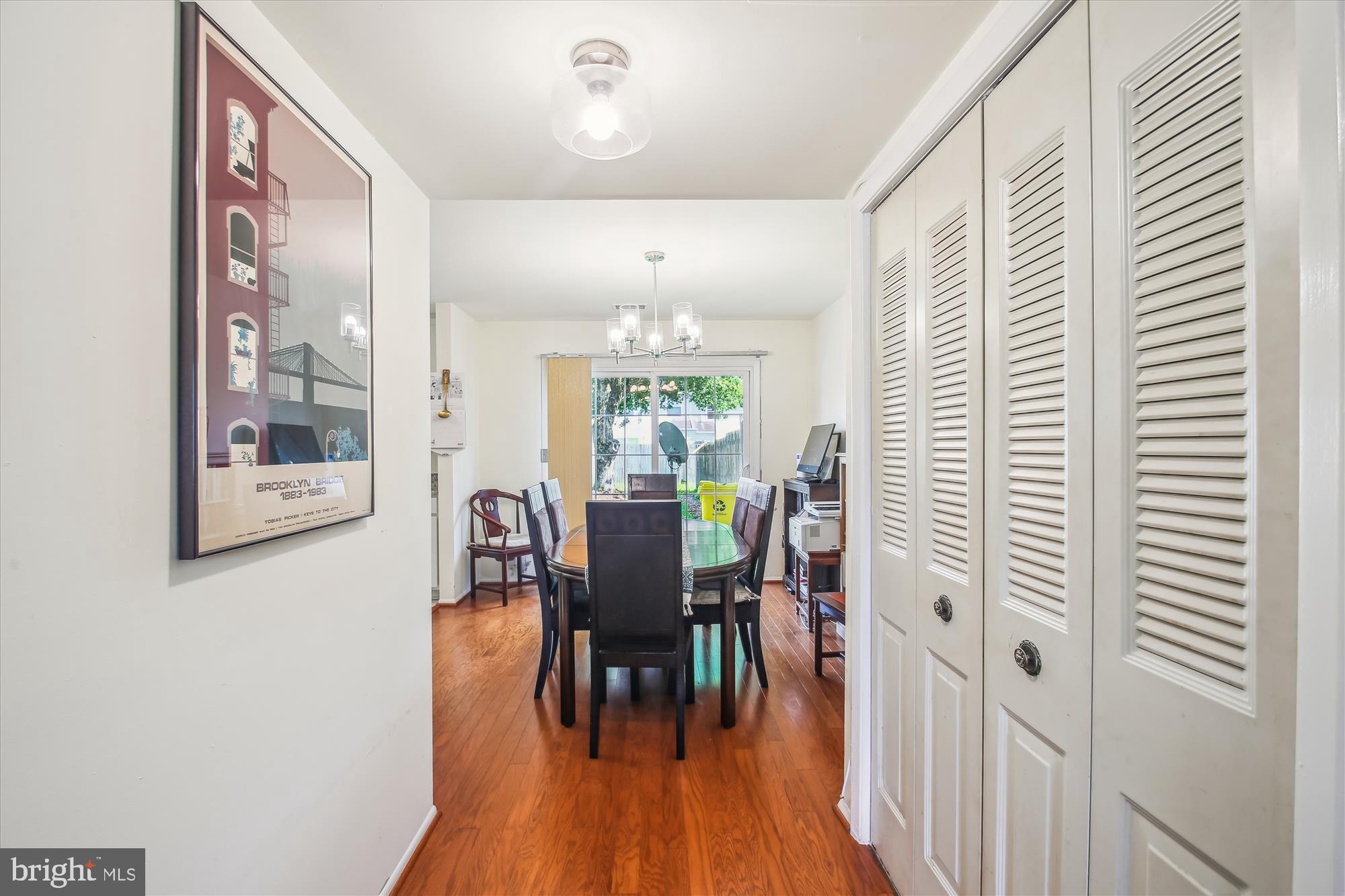 WHISPERING WOODS - Residential