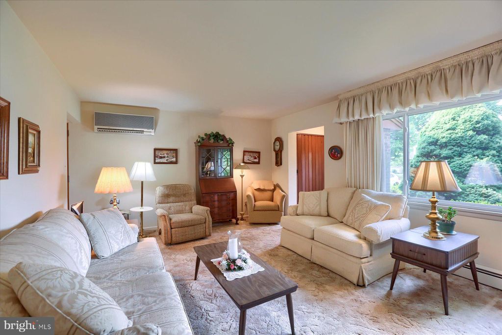 Photo of 1925 HARRISBURG AVE, MOUNT JOY, PA 17552 (MLS # PALA2035948)