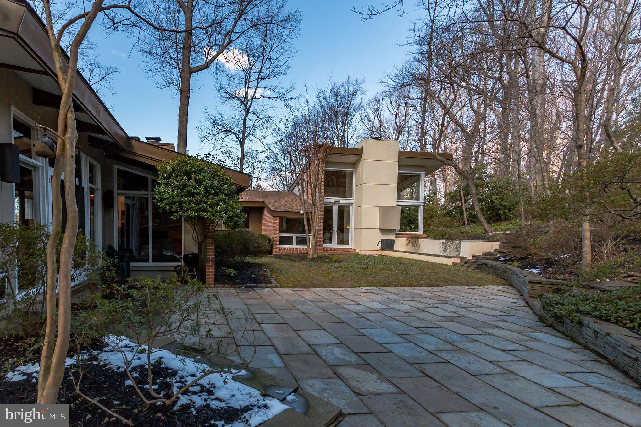 BRADLEY HILLS GROVE - Residential