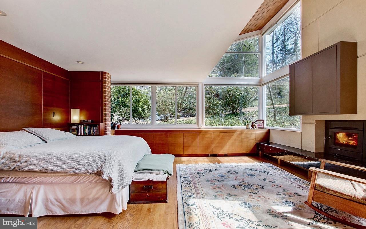 BRADLEY HILLS GROVE - Residential