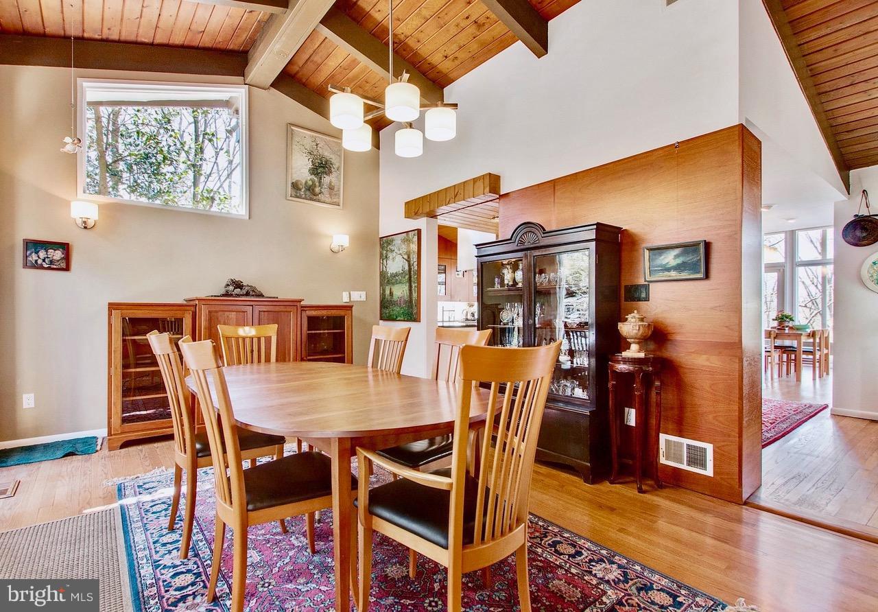 BRADLEY HILLS GROVE - Residential