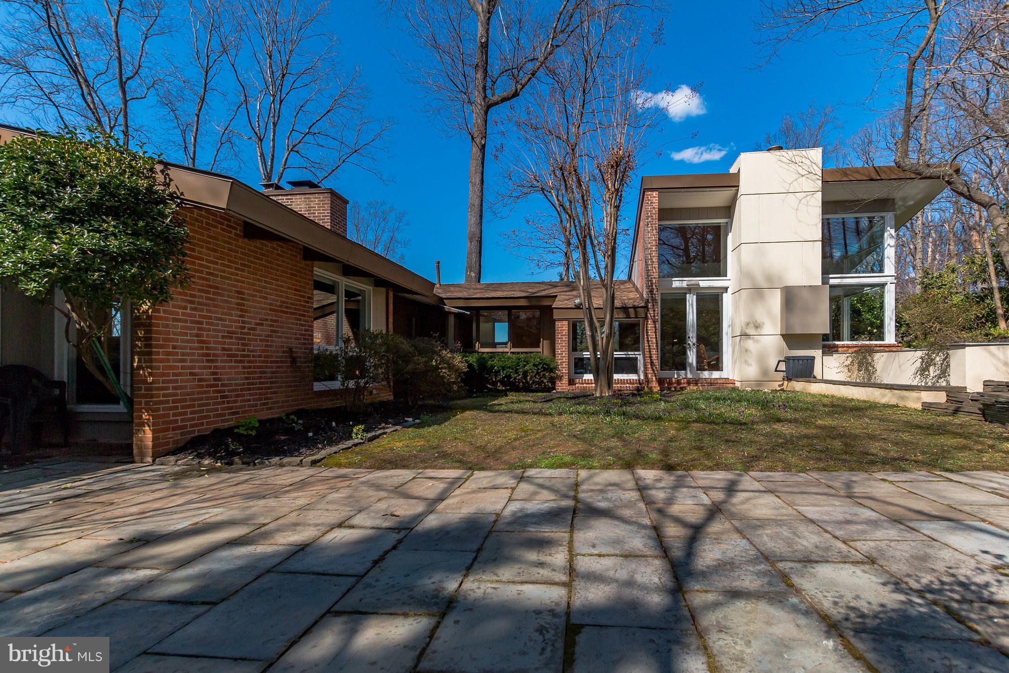 BRADLEY HILLS GROVE - Residential