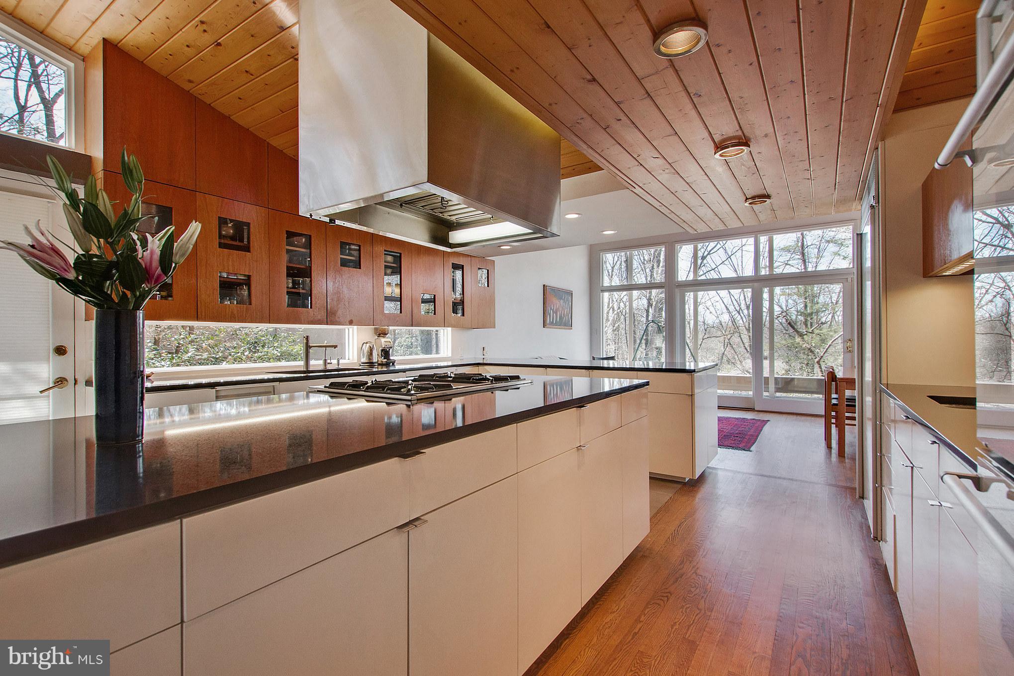 BRADLEY HILLS GROVE - Residential