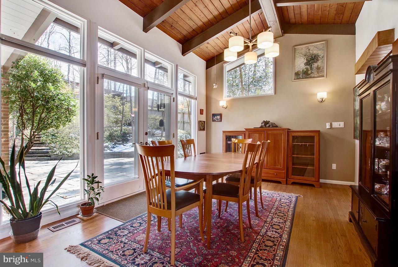 BRADLEY HILLS GROVE - Residential