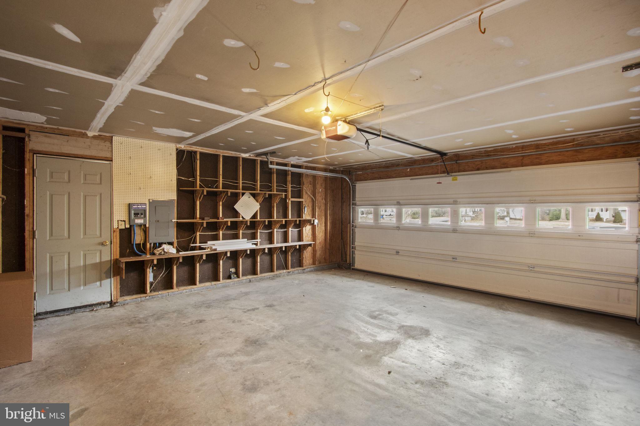 KINGSWOOD - Residential