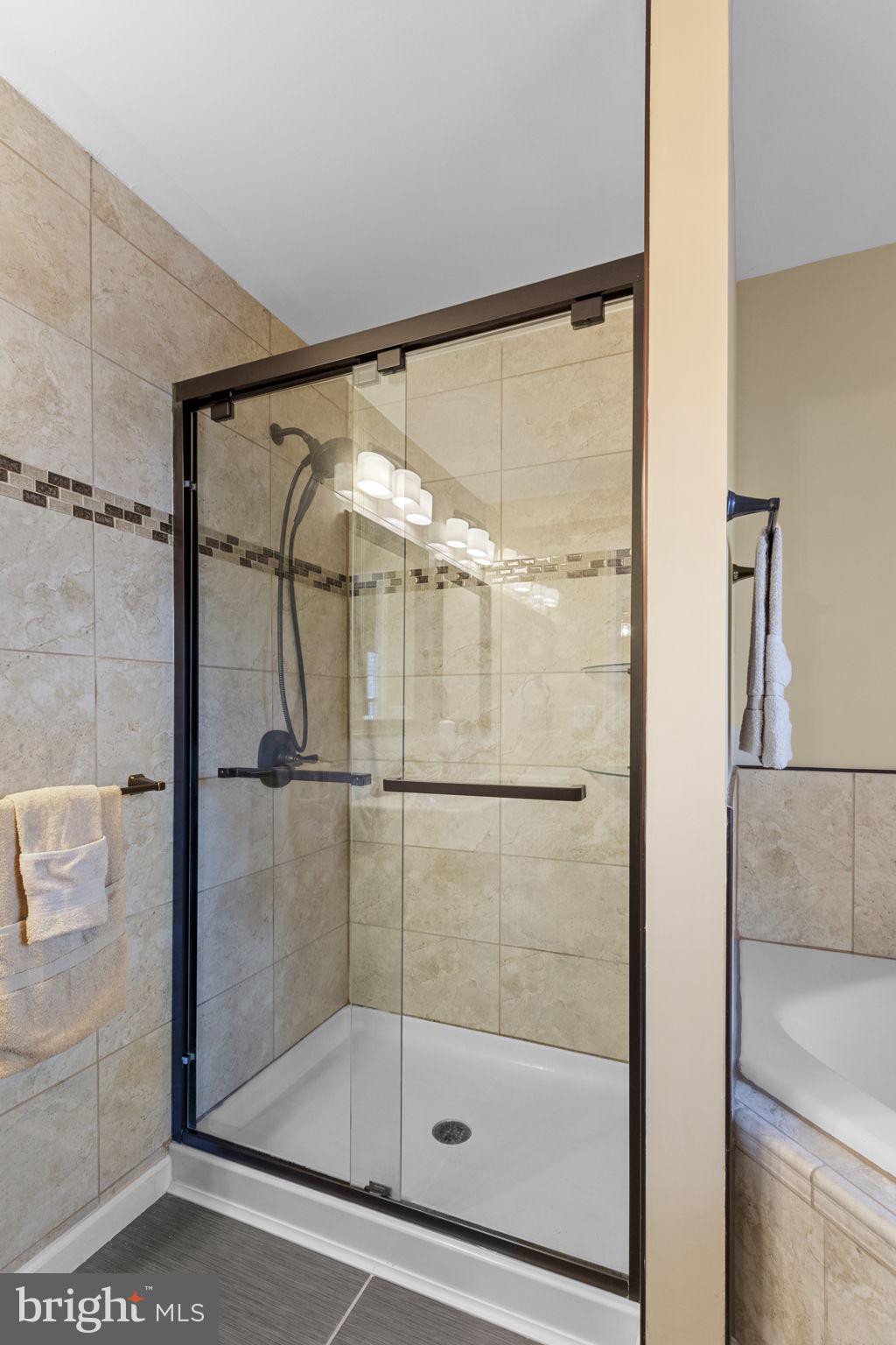 KINGSWOOD - Residential