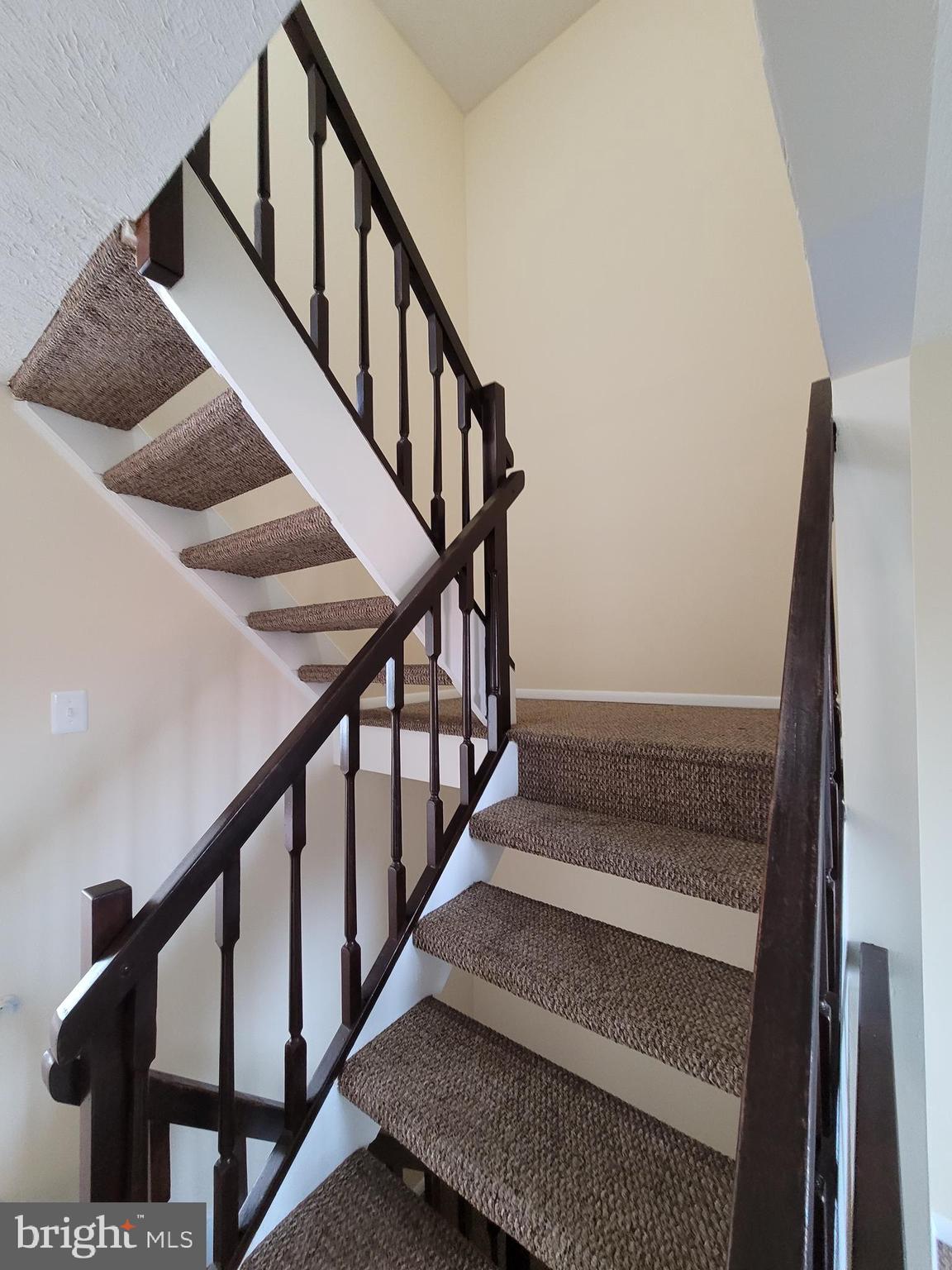 QUEEN ANNE VILLAGE - Residential