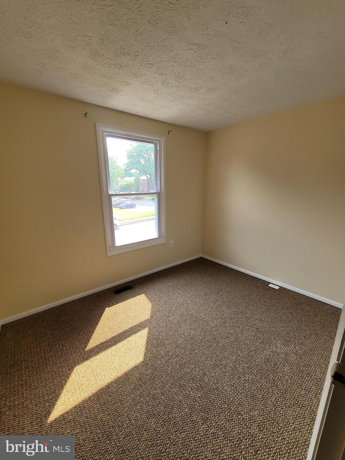 QUEEN ANNE VILLAGE - Residential