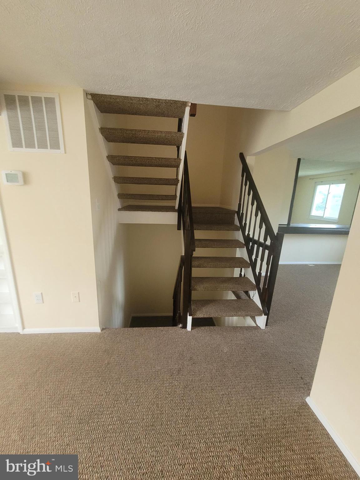 QUEEN ANNE VILLAGE - Residential