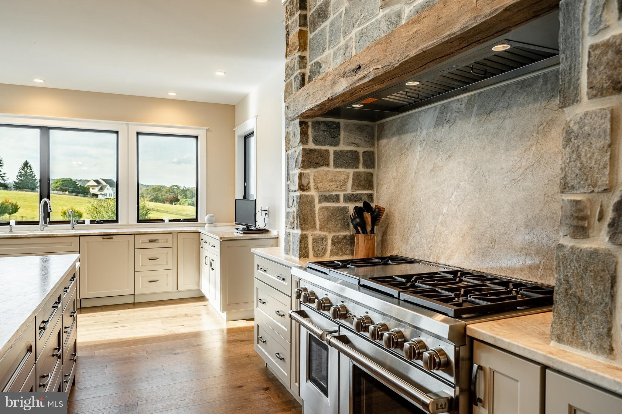 COTSWOLD ESTATES - Residential