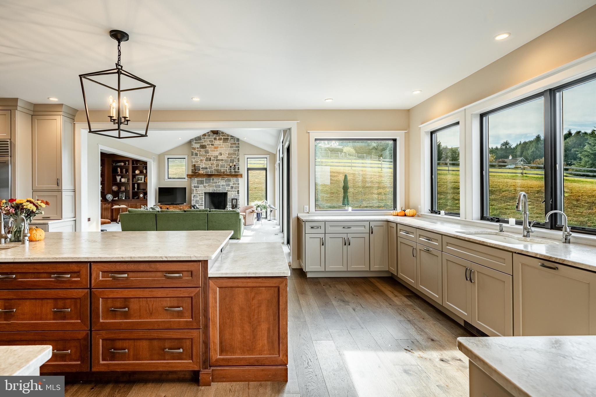 COTSWOLD ESTATES - Residential