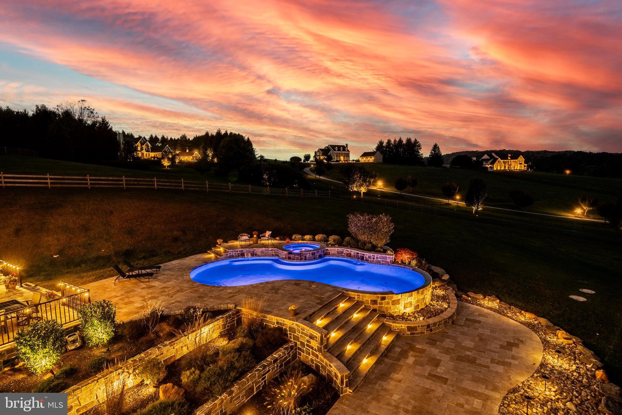 COTSWOLD ESTATES - Residential