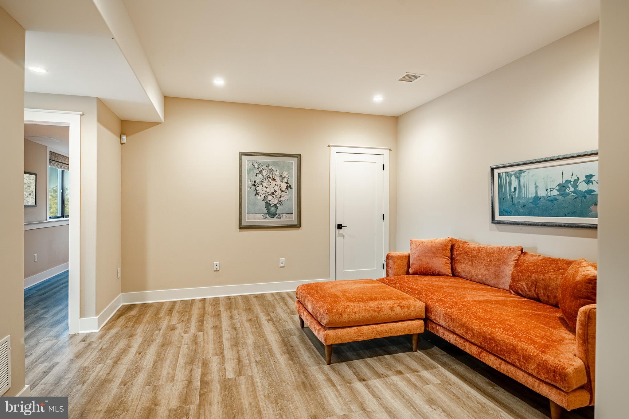 COTSWOLD ESTATES - Residential