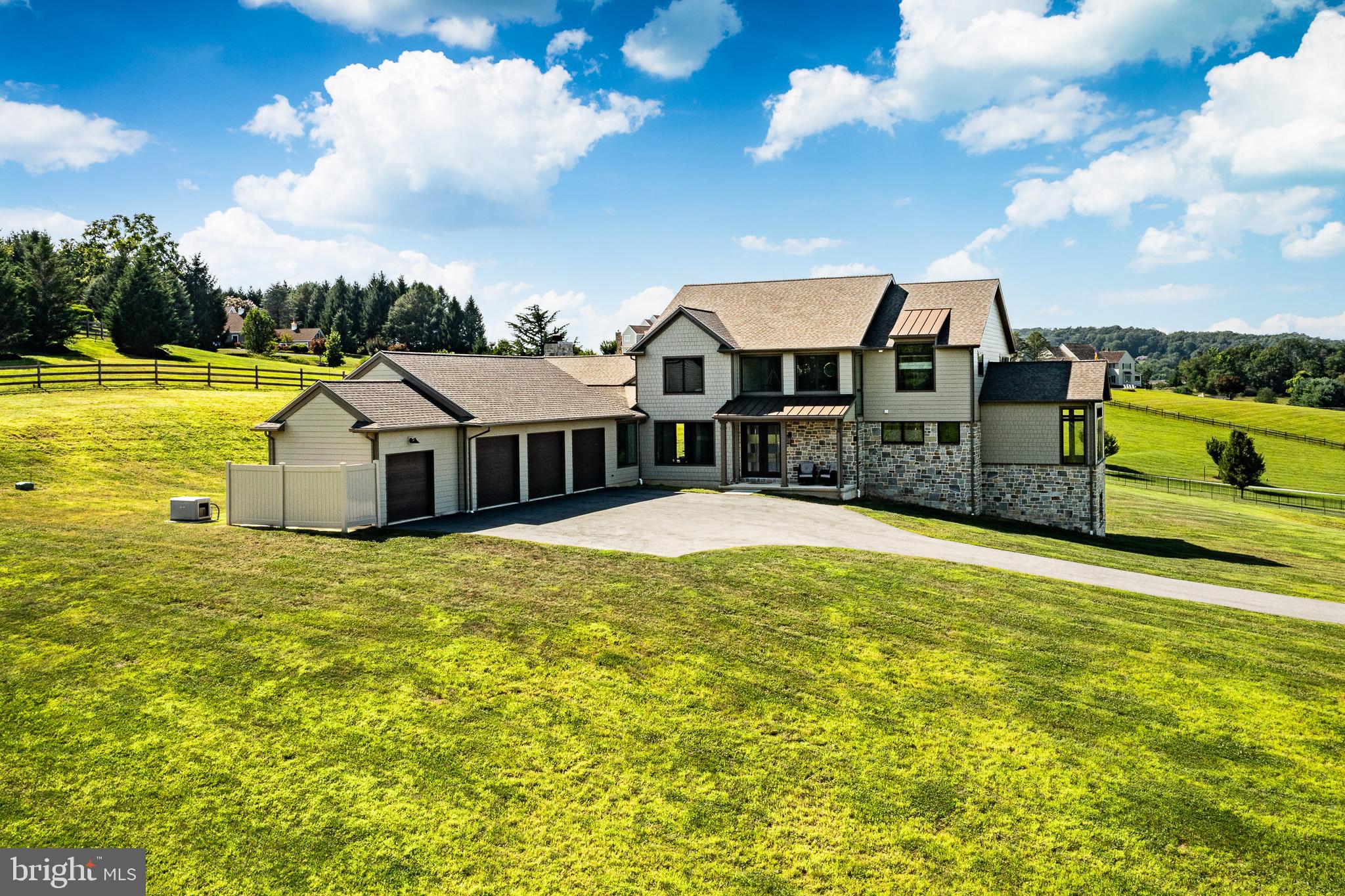 45 WYNDEMERE LAKE DRIVE