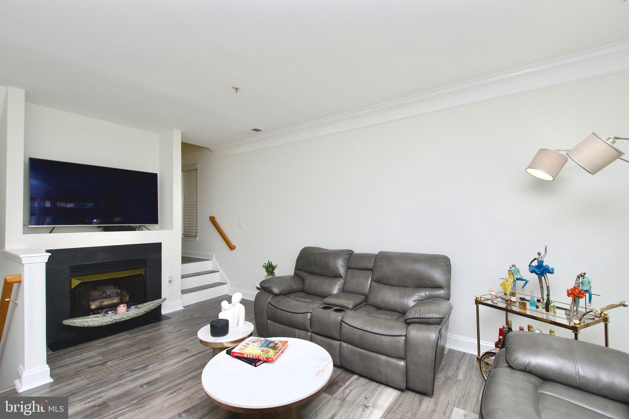 21150 DOMAIN TERRACE 12