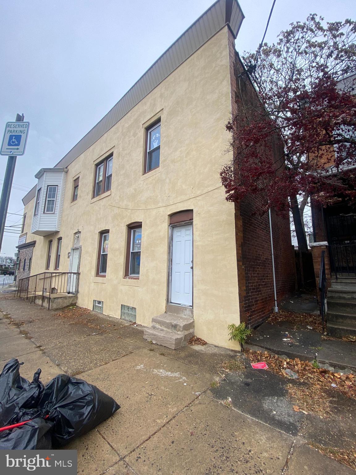 CARROLL PARK - Commercial Sale