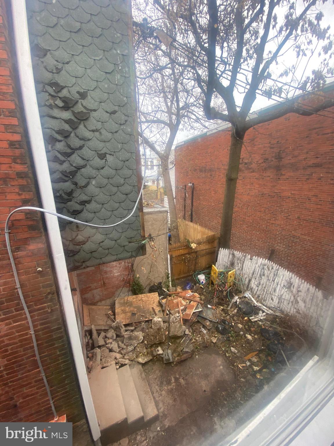 CARROLL PARK - Commercial Sale