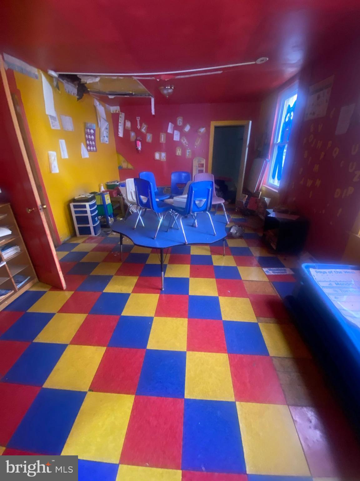 CARROLL PARK - Commercial Sale