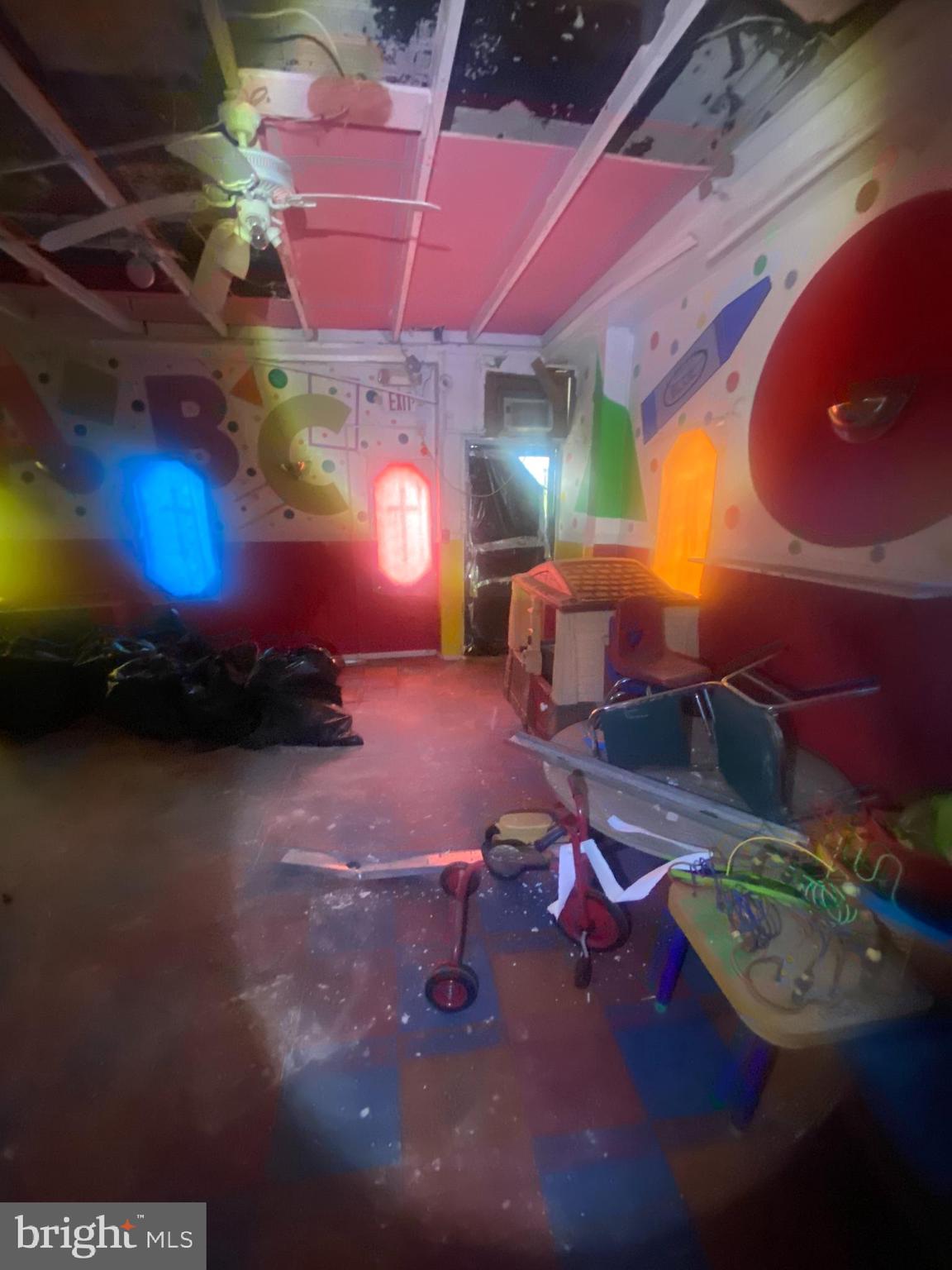 CARROLL PARK - Commercial Sale