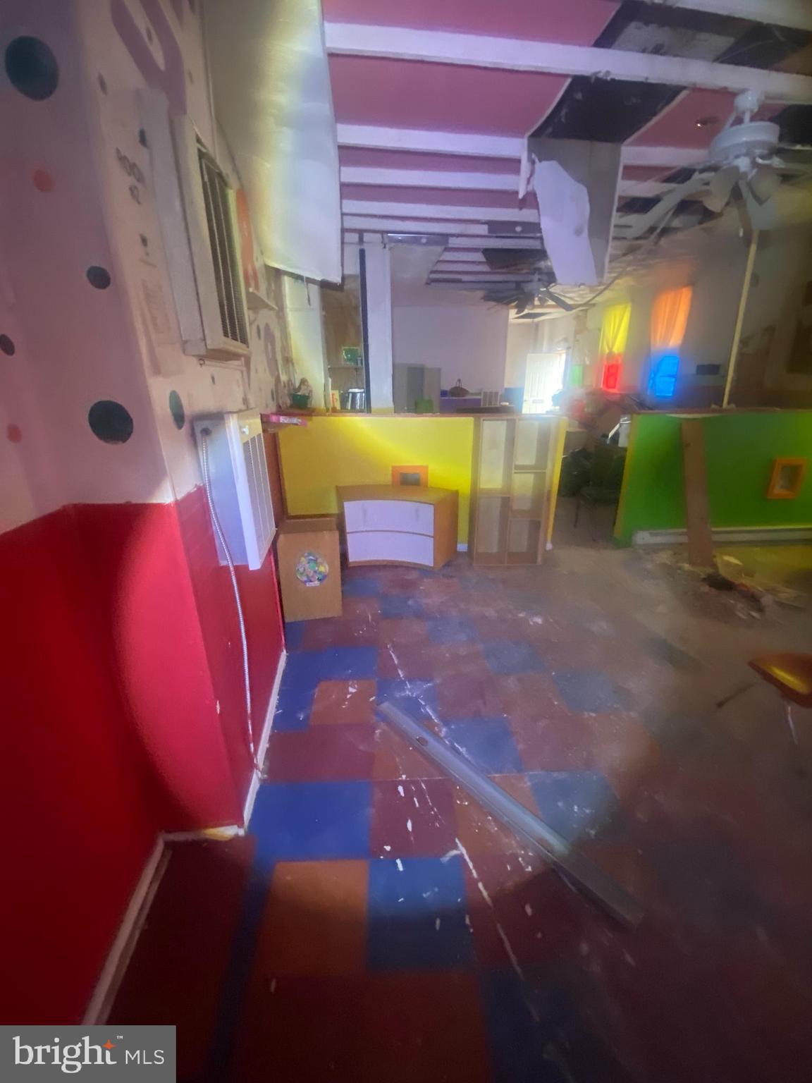 CARROLL PARK - Commercial Sale