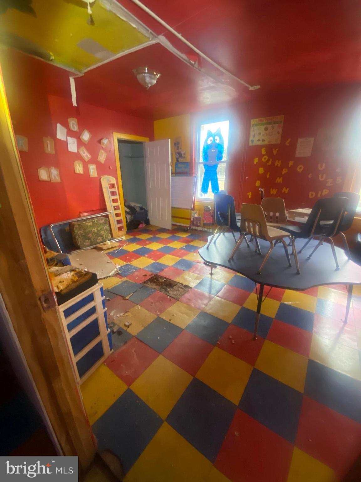 CARROLL PARK - Commercial Sale